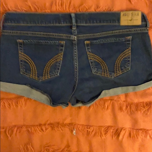 HOLLISTER JEAN SHORT SIZE 9/29 - Picture 2 of 2